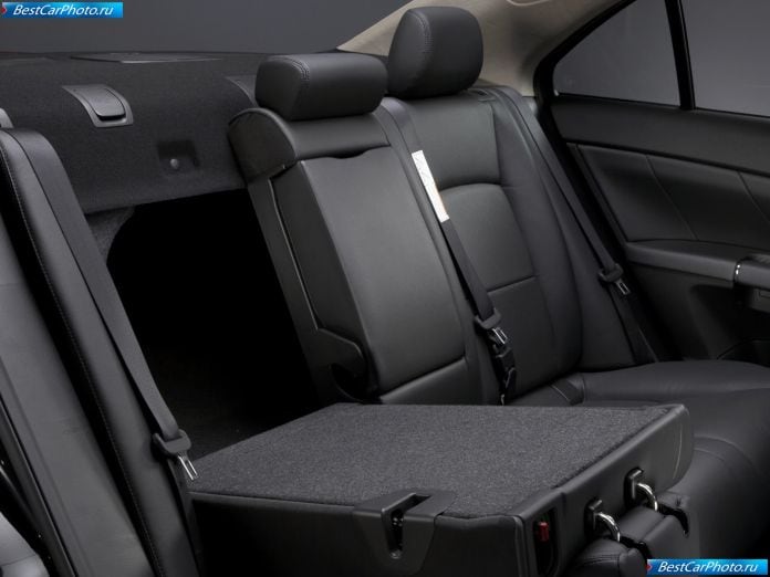 2010 Suzuki Kizashi - фотография 54 из 83