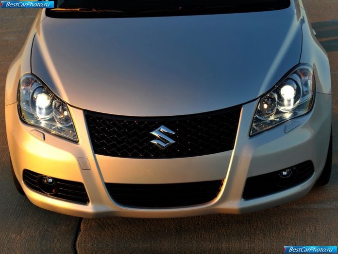 2010 Suzuki Kizashi - фотография 58 из 83