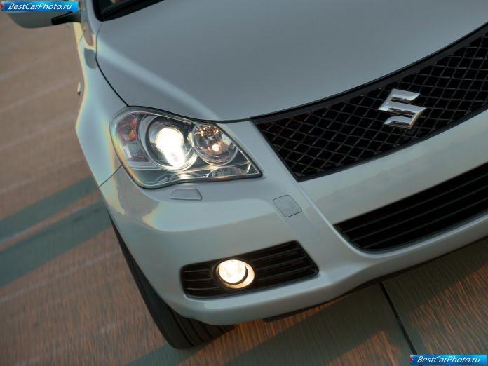 2010 Suzuki Kizashi - фотография 59 из 83
