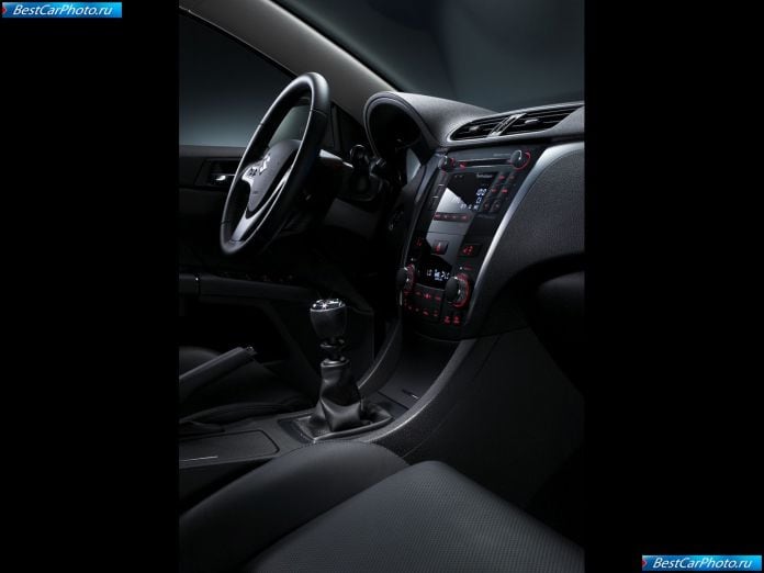 2010 Suzuki Kizashi - фотография 73 из 83