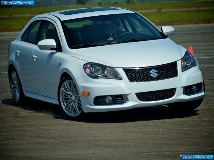 2011 Suzuki Kizashi Sport - фотография 17 из 63