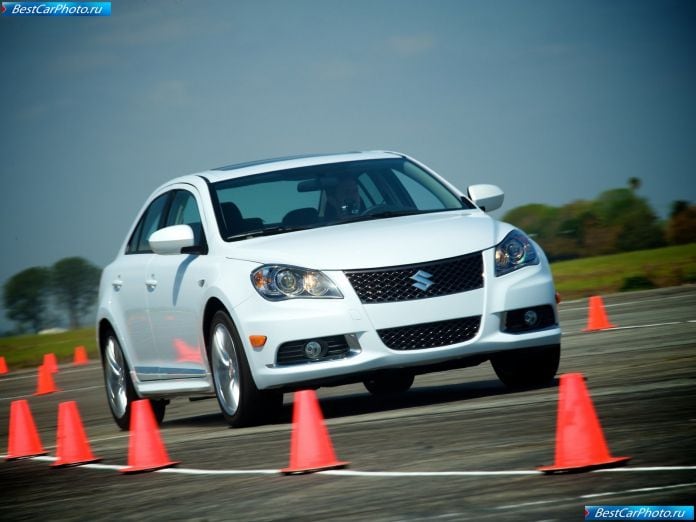 2011 Suzuki Kizashi Sport - фотография 18 из 63