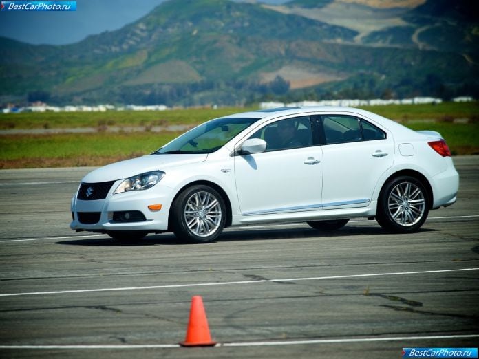 2011 Suzuki Kizashi Sport - фотография 28 из 63 2011 Suzuki Kizashi Sport - фотография 28 из 63