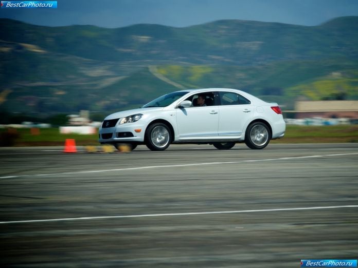 2011 Suzuki Kizashi Sport - фотография 37 из 63 2011 Suzuki Kizashi Sport - фотография 37 из 63