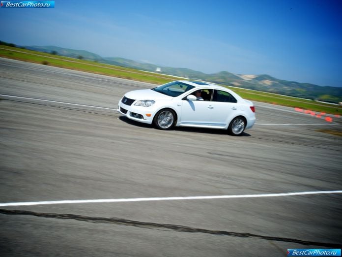 2011 Suzuki Kizashi Sport - фотография 40 из 63 2011 Suzuki Kizashi Sport - фотография 40 из 63
