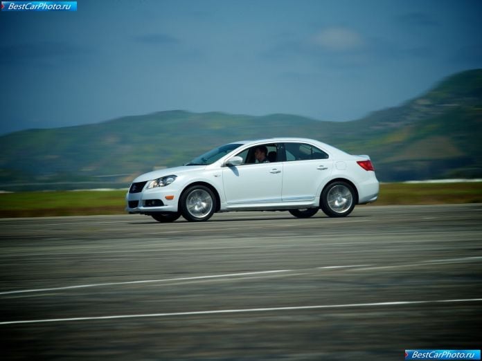 2011 Suzuki Kizashi Sport - фотография 44 из 63 2011 Suzuki Kizashi Sport - фотография 44 из 63