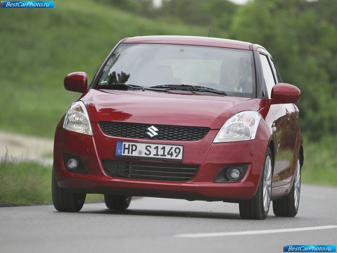 2011 Suzuki Swift - фотография 2 из 49