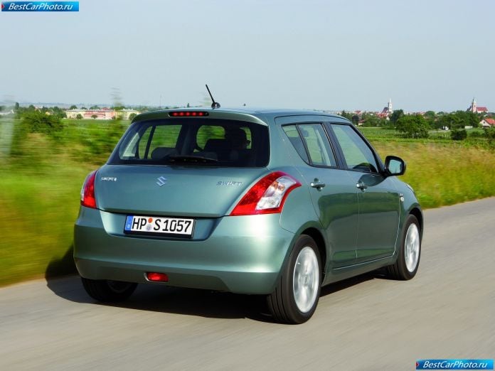 2011 Suzuki Swift - фотография 28 из 49