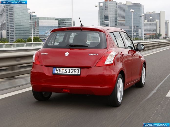 2011 Suzuki Swift - фотография 30 из 49