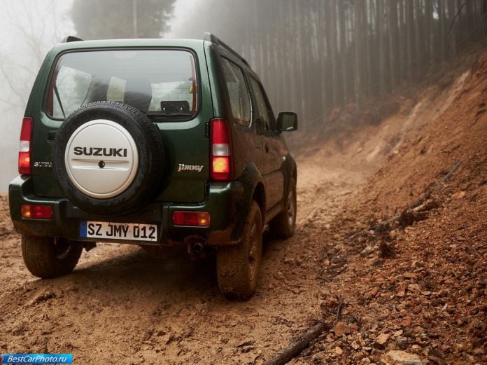 2012 Suzuki Jimny - фотография 5 из 27