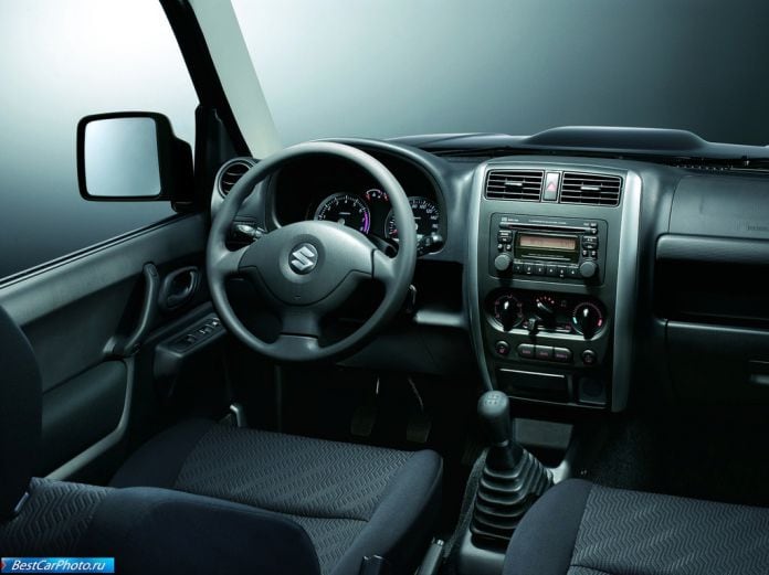 2012 Suzuki Jimny - фотография 24 из 27