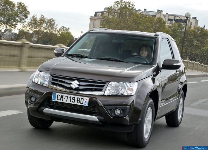 2013 Suzuki Grand Vitara 3door - фотография 19 из 30