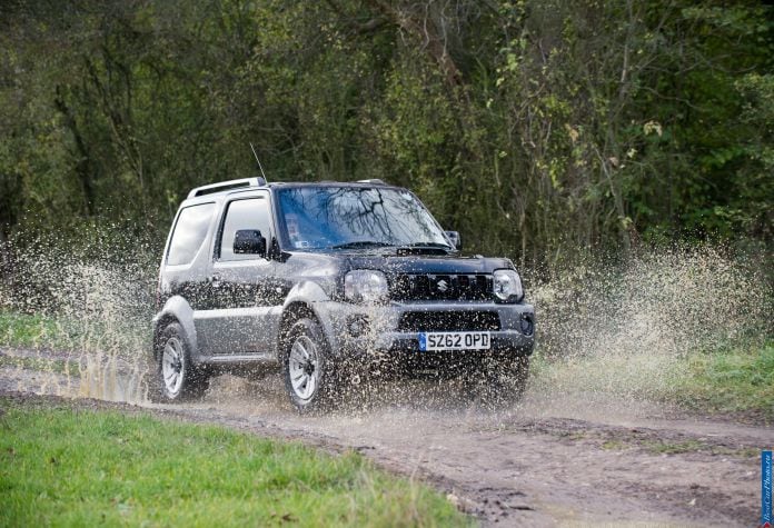 2013 Suzuki Jimny - фотография 2 из 4 2013 Suzuki Jimny - фотография 2 из 4