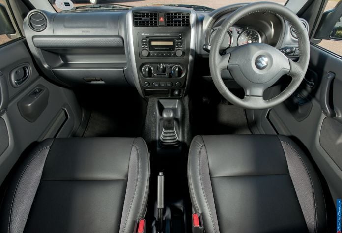 2013 Suzuki Jimny - фотография 4 из 4 2013 Suzuki Jimny - фотография 4 из 4