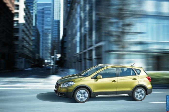 2013 Suzuki SX4 - фотография 2 из 11 2013 Suzuki SX4 - фотография 2 из 11