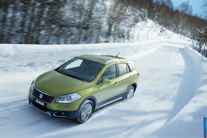 2013 Suzuki SX4 - фотография 3 из 11 2013 Suzuki SX4 - фотография 3 из 11