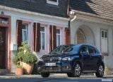 suzuki_2017_sx4_s_cross_009.jpg