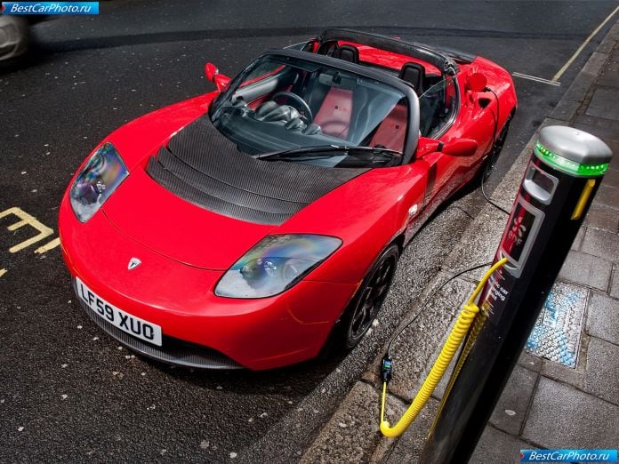 2010 Tesla Roadster Uk-version - фотография 2 из 13