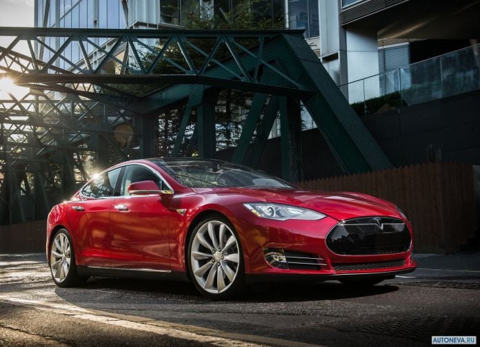 2013 Tesla Model S - фотография 1 из 138