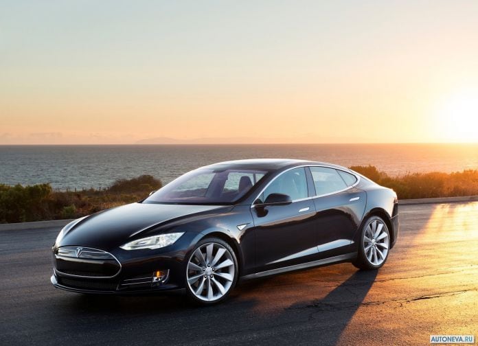 2013 Tesla Model S - фотография 2 из 138