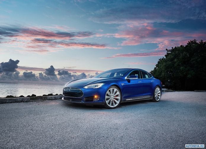 2013 Tesla Model S - фотография 10 из 138