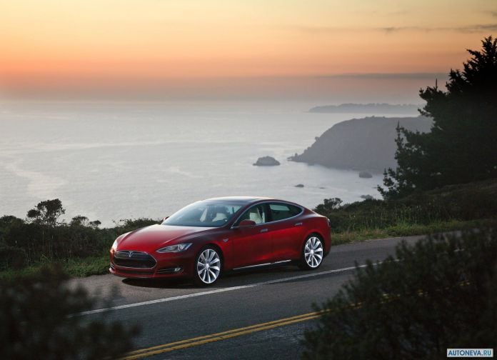 2013 Tesla Model S - фотография 11 из 138