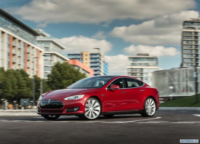2013 Tesla Model S - фотография 17 из 138