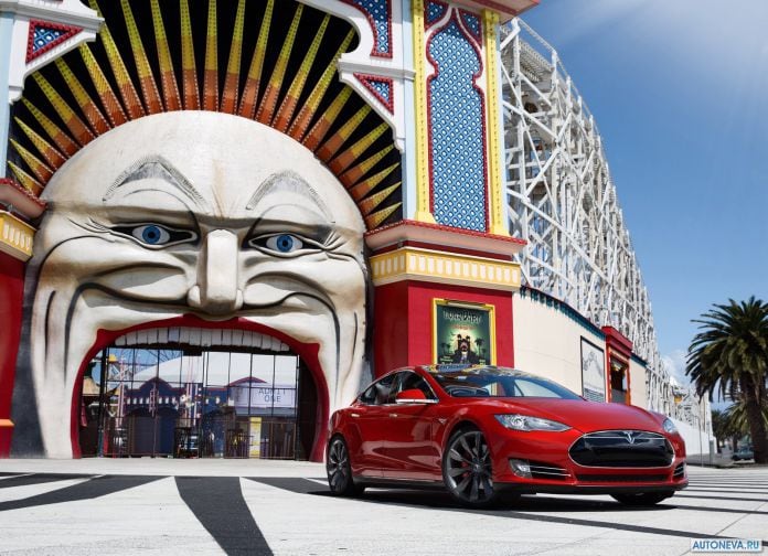 2013 Tesla Model S - фотография 19 из 138