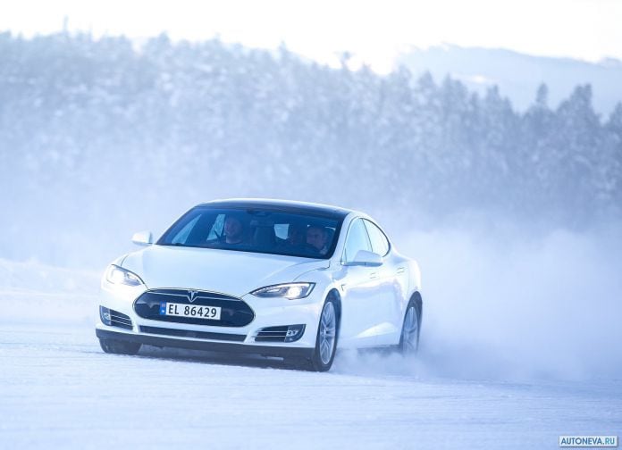 2013 Tesla Model S - фотография 47 из 138