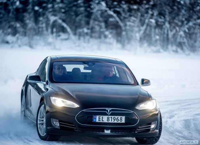 2013 Tesla Model S - фотография 49 из 138