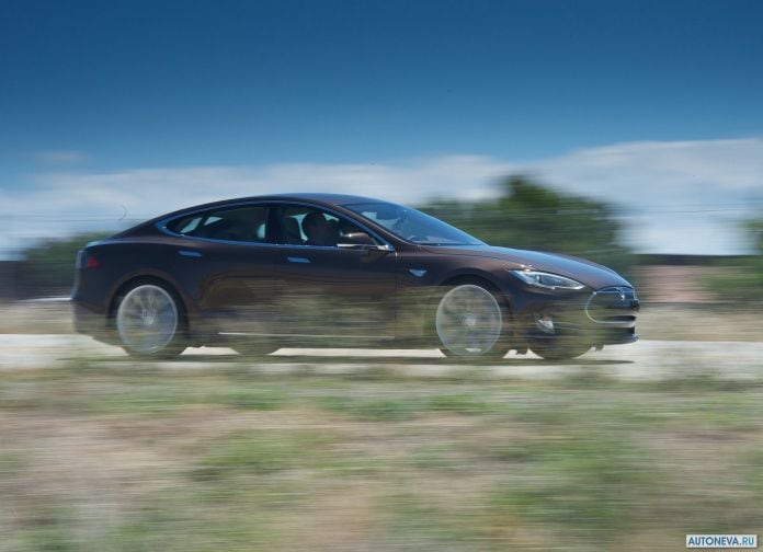 2013 Tesla Model S - фотография 56 из 138