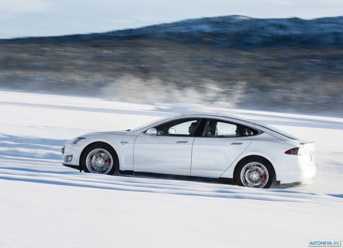 2013 Tesla Model S - фотография 69 из 138