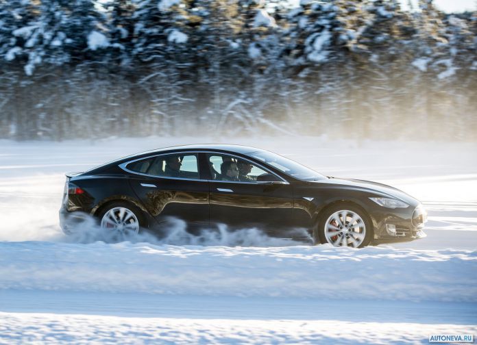 2013 Tesla Model S - фотография 70 из 138
