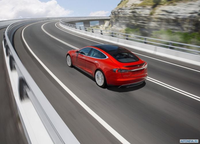 2013 Tesla Model S - фотография 80 из 138