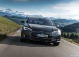 tesla_2013_model_s_090.jpg
