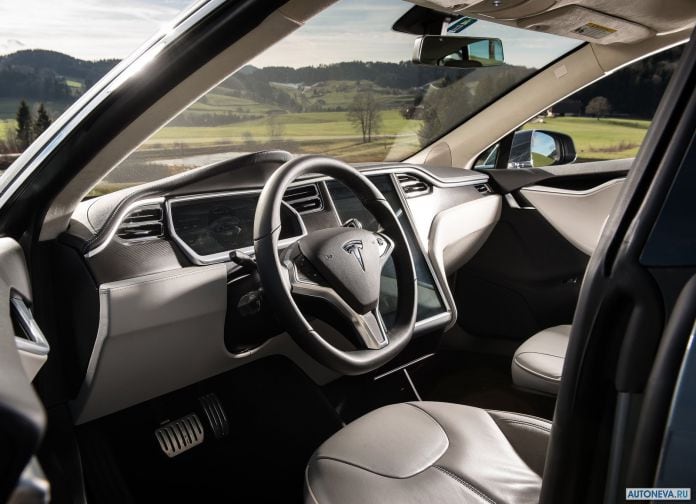 2013 Tesla Model S - фотография 110 из 138