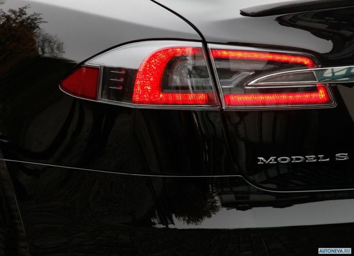 2013 Tesla Model S - фотография 119 из 138