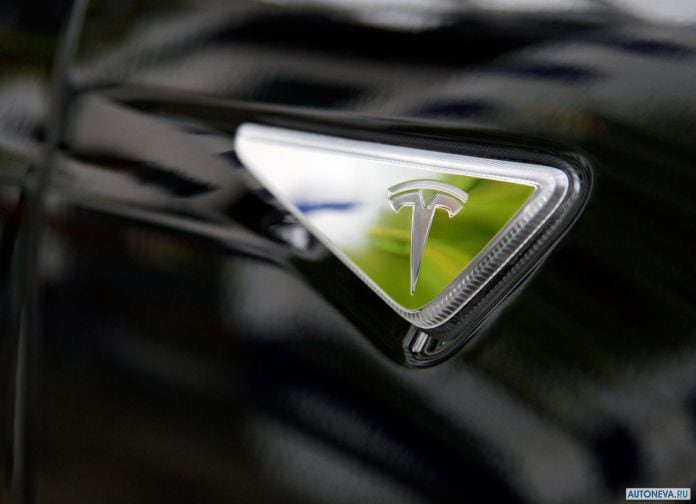 2013 Tesla Model S - фотография 122 из 138