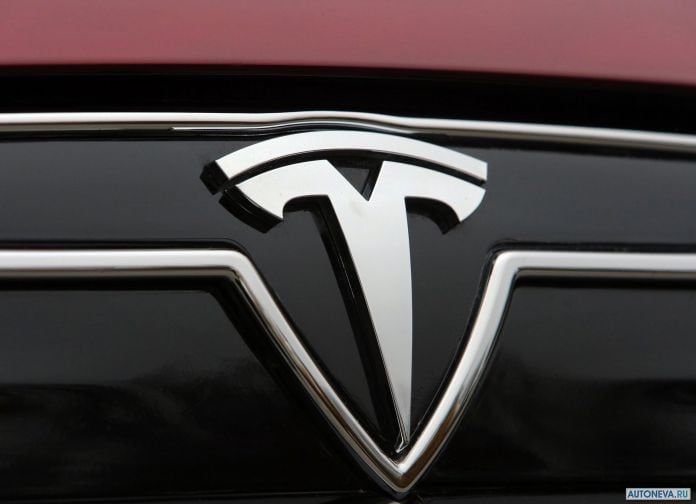 2013 Tesla Model S - фотография 126 из 138
