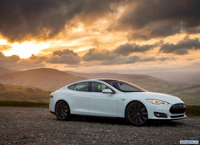 2013 Tesla Model S UK Version - фотография 1 из 163