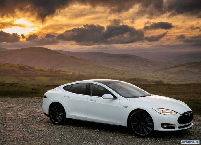 2013 Tesla Model S UK Version - фотография 2 из 163