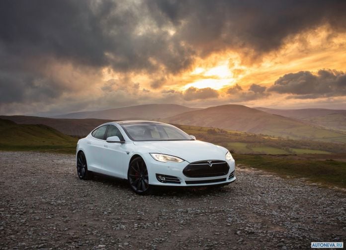 2013 Tesla Model S UK Version - фотография 5 из 163