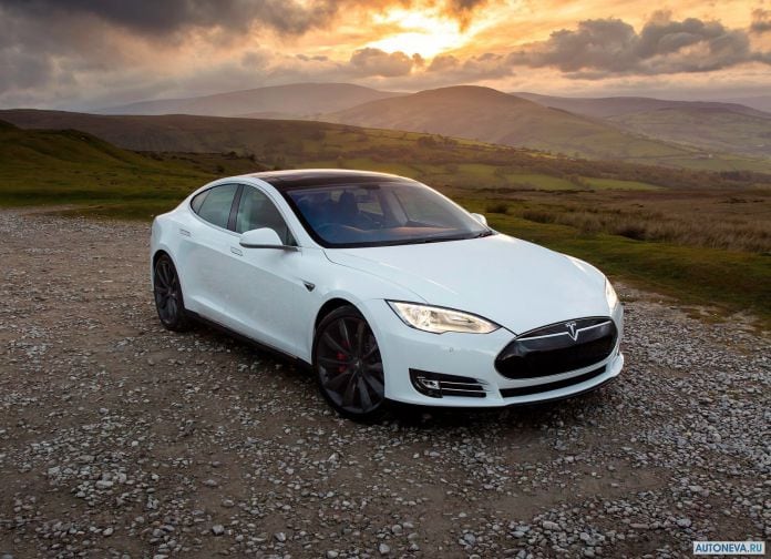 2013 Tesla Model S UK Version - фотография 8 из 163