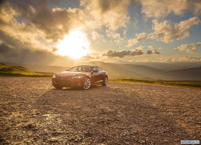 2013 Tesla Model S UK Version - фотография 18 из 163
