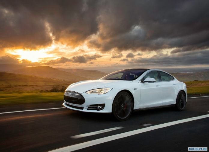 2013 Tesla Model S UK Version - фотография 23 из 163