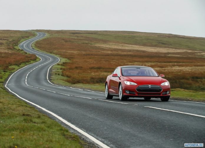 2013 Tesla Model S UK Version - фотография 42 из 163