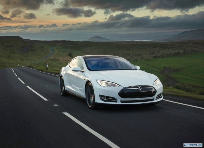 2013 Tesla Model S UK Version - фотография 44 из 163