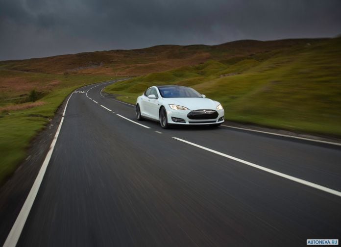 2013 Tesla Model S UK Version - фотография 48 из 163