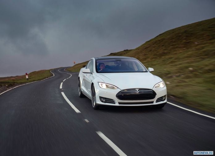 2013 Tesla Model S UK Version - фотография 49 из 163