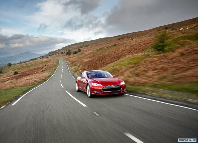 2013 Tesla Model S UK Version - фотография 56 из 163